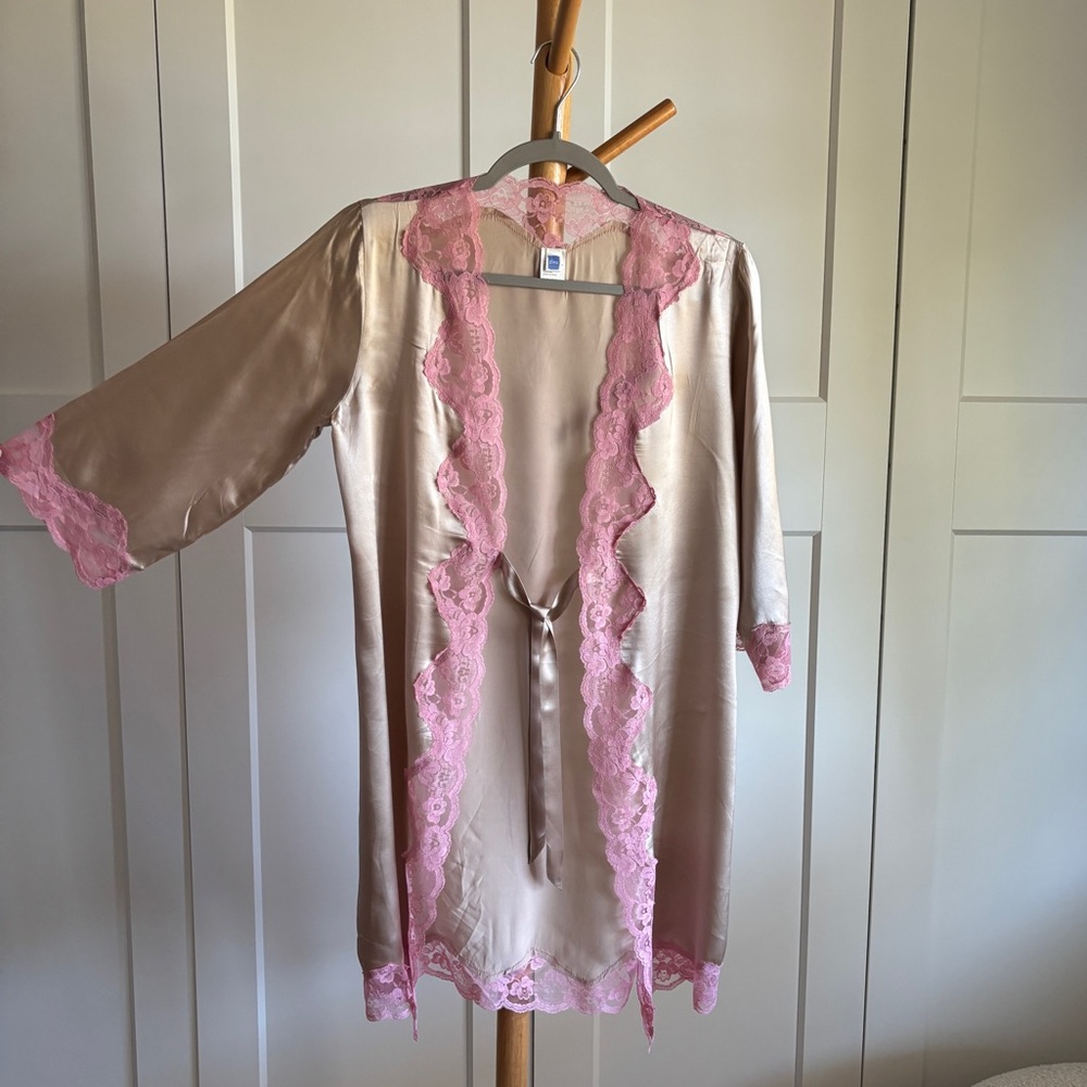 Anthropologie by Eloise vintage / y2k silk robe. 100% silk!